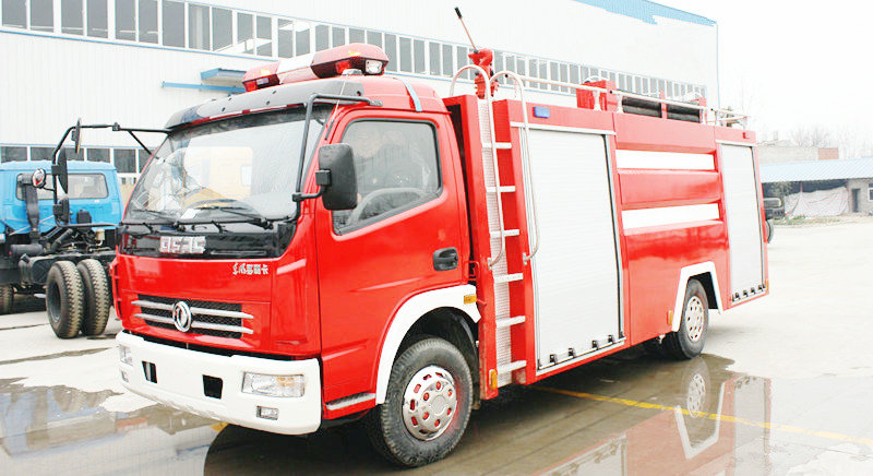 EQ 4x2 4T water foam tanker fire truck
