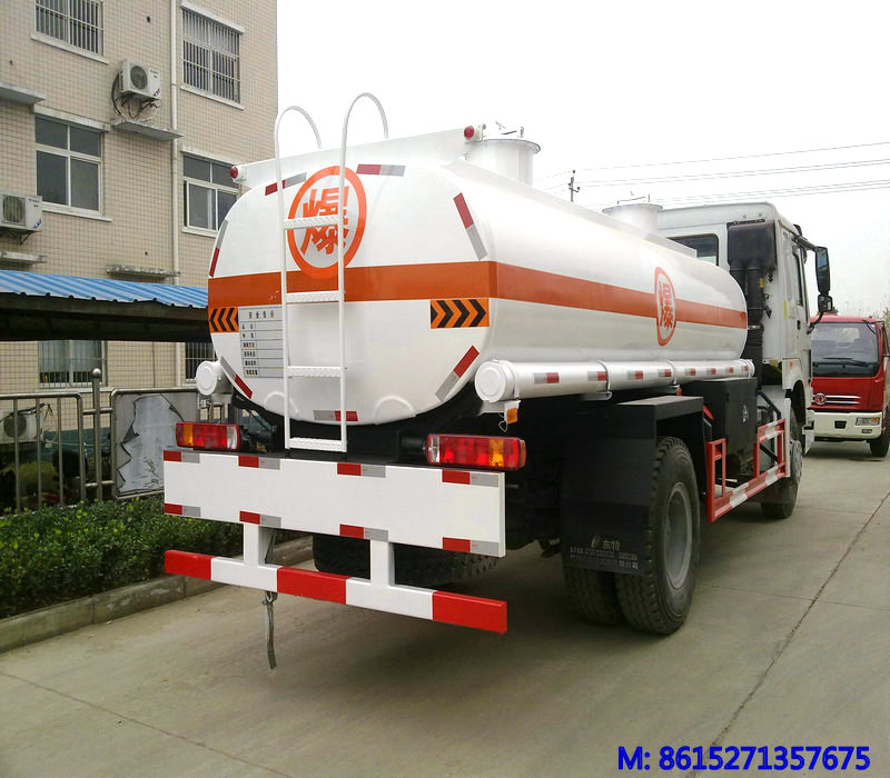 HOWO 4x4 4x2 Chassis Off Road Tanker Truck <Custom LHD RHD>