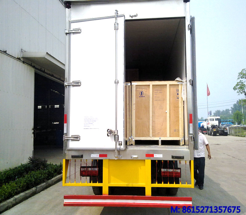 Dongfeng 4x2 Insulated Van 10T~16T < LHD/RHD>
