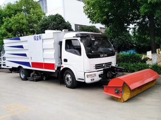 Efficient Road Sweeper 8000 Liters Street Cleaning Truck Road Sweeper Euro 3.6
