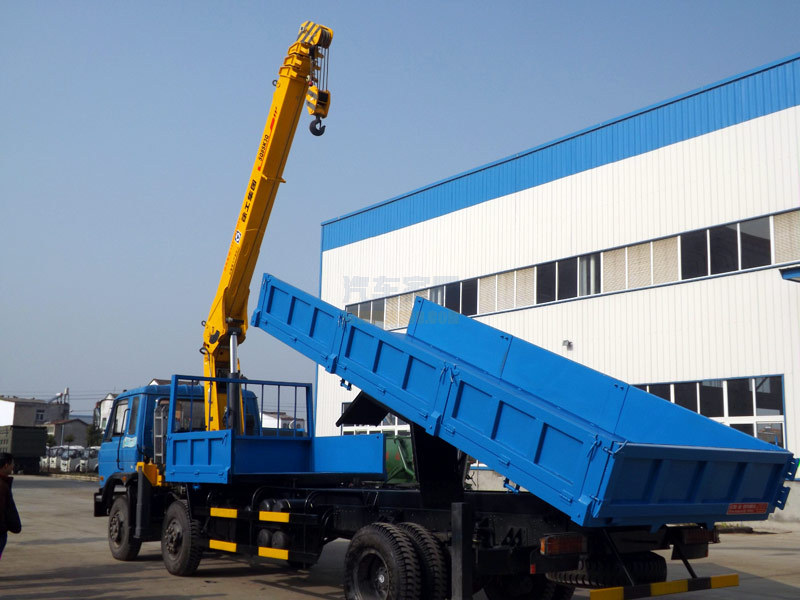 Dongfeng 15 Ton Tipper Dump Truck Mounted With Crane 8 Ton